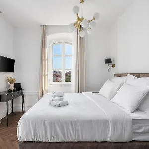 1881 - Heritage Apartment